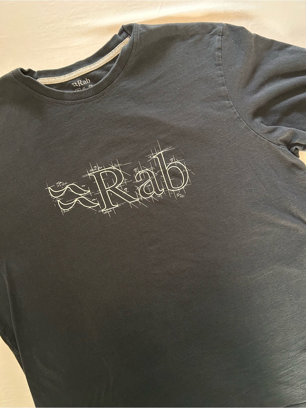 Rab Stance Sketch SS Tee XL Black Organic Cotton Graphic T-Shirt